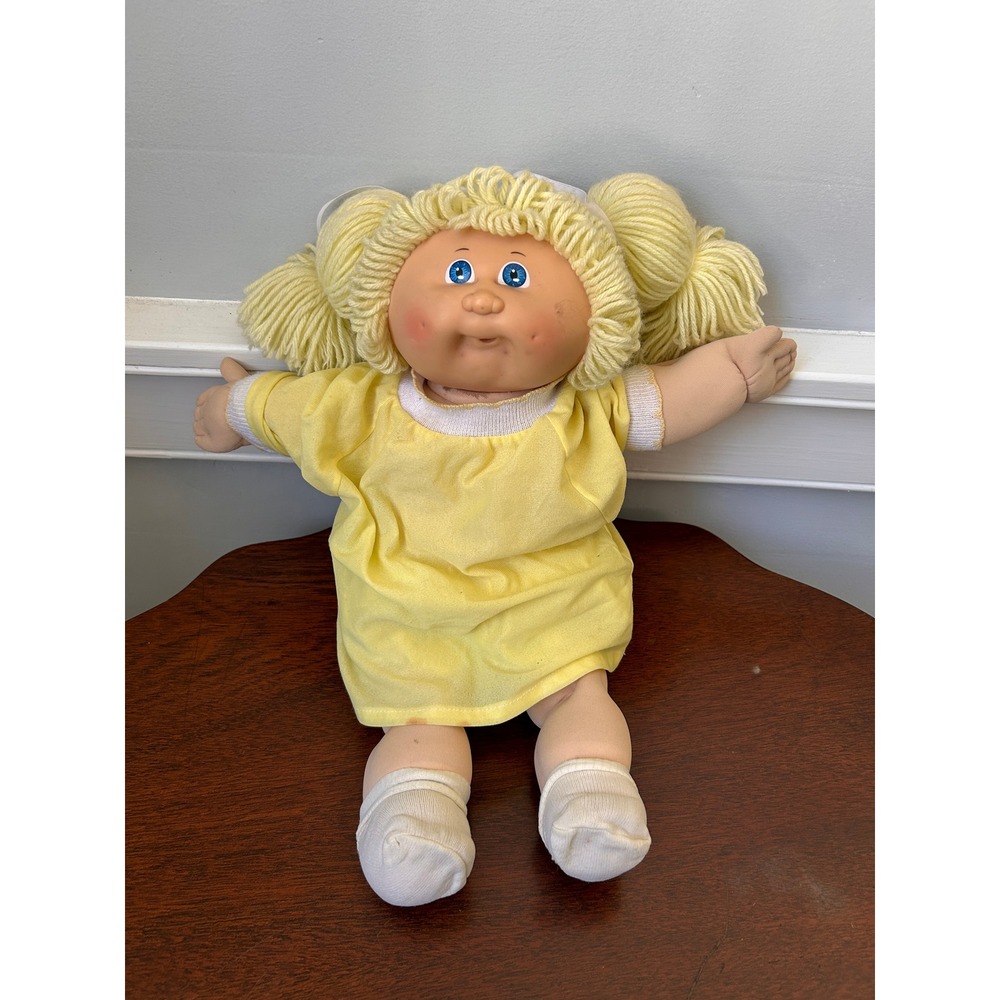 Vintage 1985 Cabbage Patch Kids Doll Xavier Roberts Blue Signature Yellow Hair